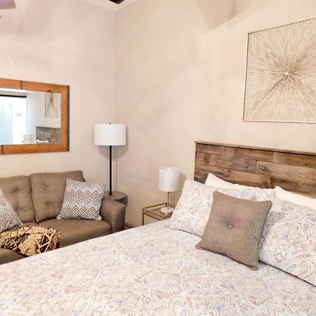 Budget Friendly Condo Within Walking Distance To The Beach! Gulf Shores Exterior photo